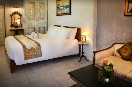 Hotel Chuchaiburi Sri Amphawa
