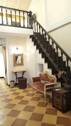 Hotel Chuchaiburi Sri Amphawa