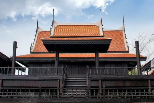 Hotel Chuchaiburi Sri Amphawa
