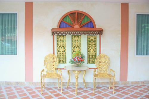 Hotel Chuchaiburi Sri Amphawa
