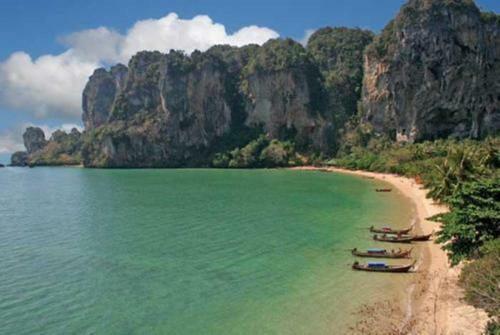 Hotel Tonsai Bay Resort