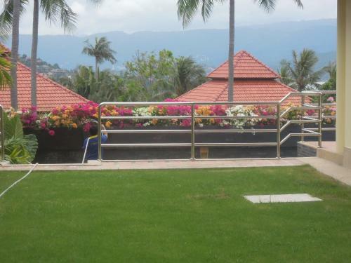 Villa Bann Sunflower