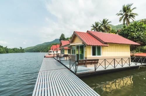 Hotel Naphatphorn Resort