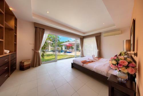 Lipa Talay Neung - 3 Bedroom Beach Side Villa