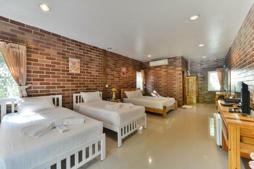 Hotel Theerama Cottage