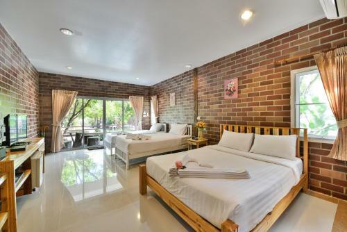 Hotel Theerama Cottage