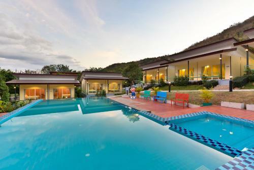 Hotel Theerama Cottage