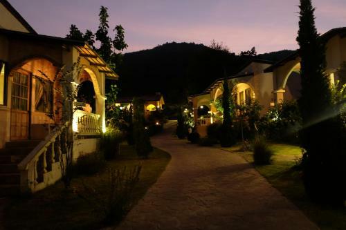 Hotel Stamp Hills Resort