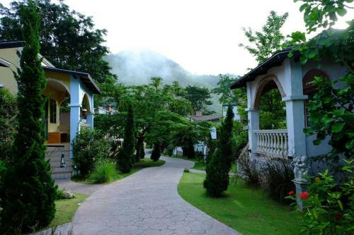 Hotel Stamp Hills Resort