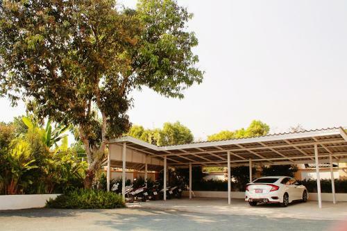 Nok Resort & Hotel