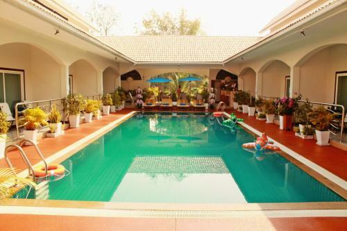 Nok Resort & Hotel