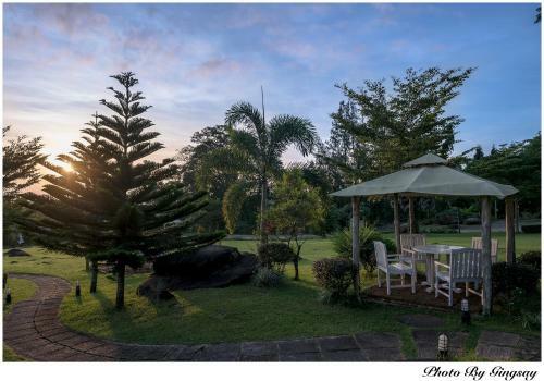 Hotel The Natural Garden Resort
