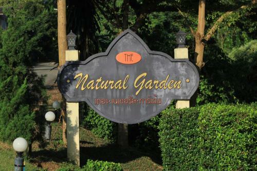 Hotel The Natural Garden Resort
