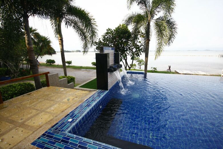 Hotel Seashell Village Resort