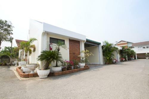 Bualuang Hotel