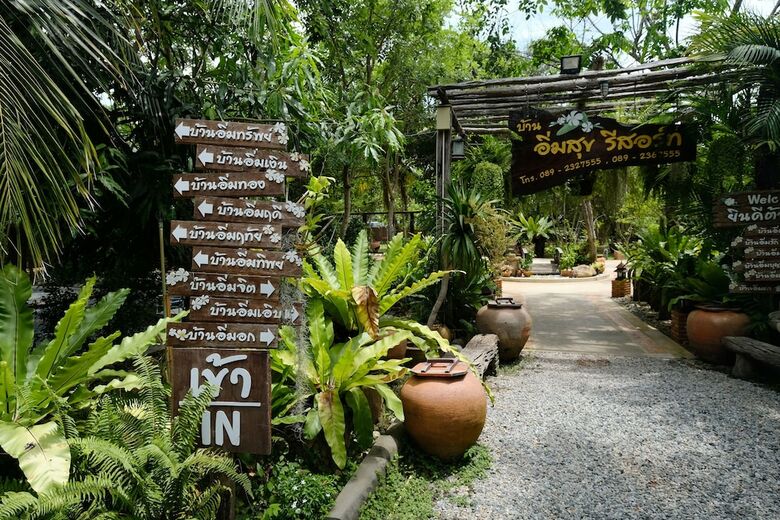 Hotel Baan Imm Sook Resort