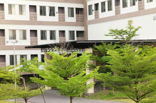 J Park Hotel And Serviced Apartment