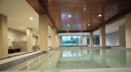 J Park Hotel And Serviced Apartment