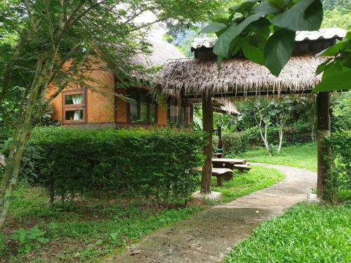 Hotel Chiang Dao Hut Resort