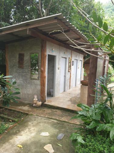 Hotel Chiang Dao Hut Resort