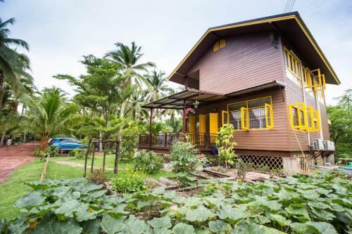 Phor Kub Mae Homestay