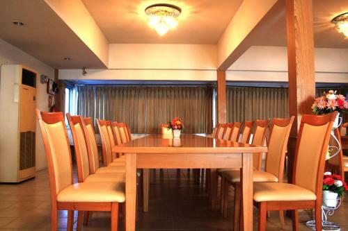 Hotel Navanakorn Golden View