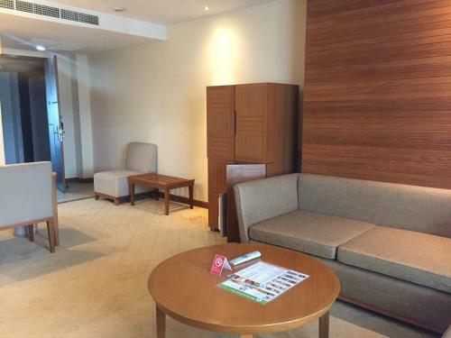 Sunee Grand Hotel And Convention Center