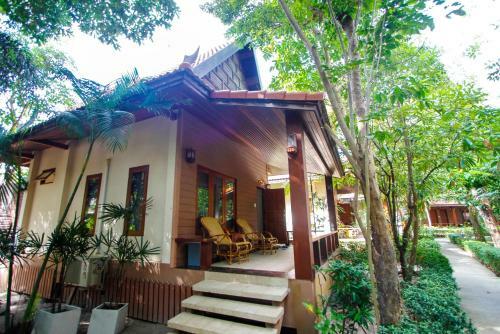 Hotel Baan Grood Arcadia Resort & Spa