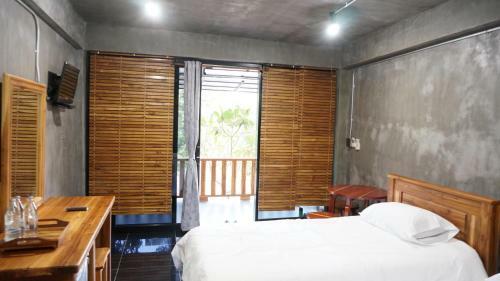 Albergue Thongphaphum River