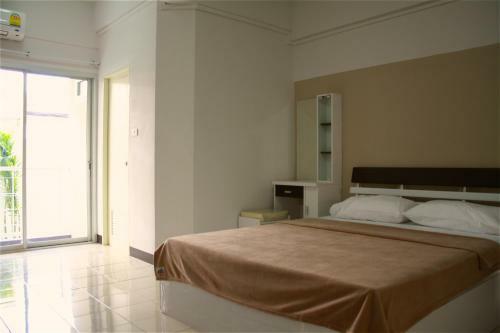 Motel Baanbudsarin Apartment