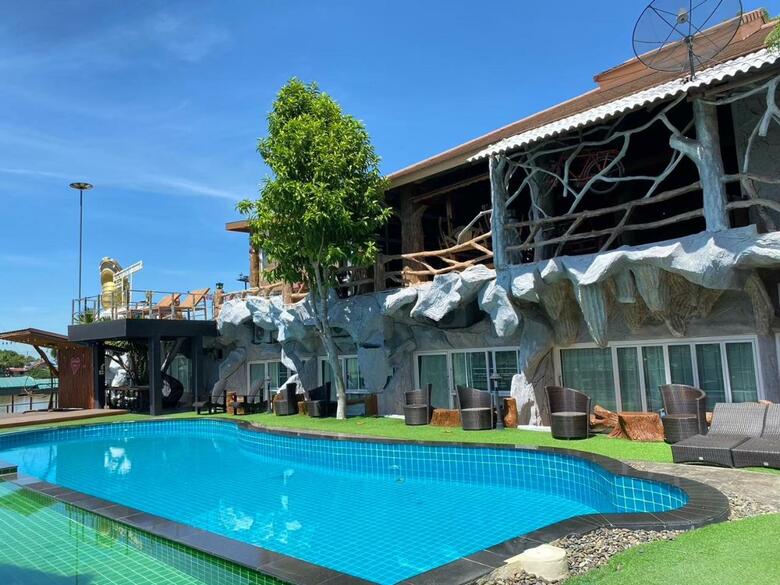 Hotel Suwanna Riverside