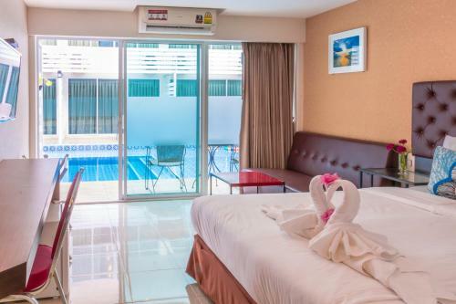 Hotel Villa Pool Lay