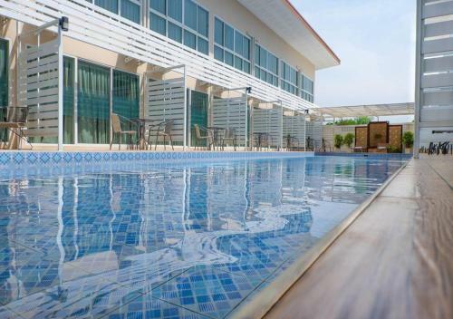 Hotel Villa Pool Lay