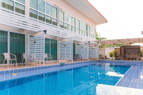 Hotel Villa Pool Lay