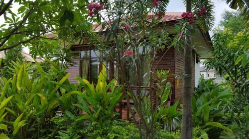 Hostal Muangway Garden Ville