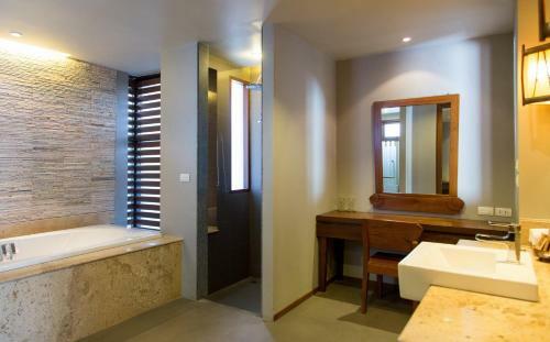 Hotel Maehaad Bay Resort