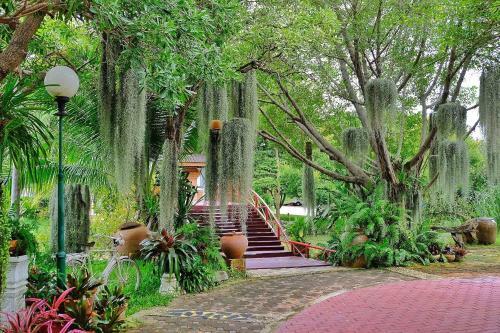 Hotel Muaan Resort