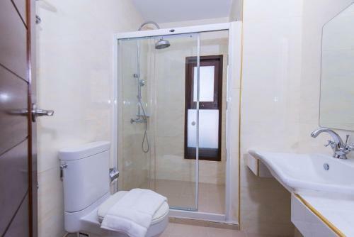 Hotel Baan Talay See Cream Resort
