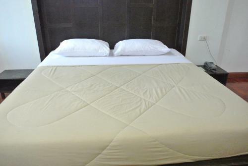 Hotel Siam River Resort