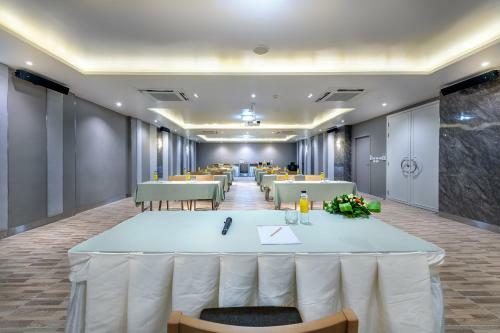 Beehive Boutique Hotel Phuket