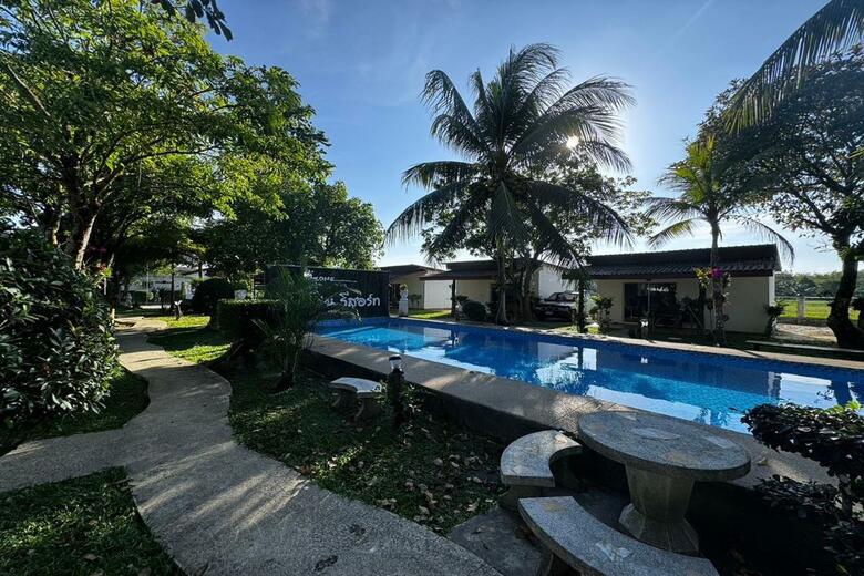 Hotel Ozone Resort & Pool Villa