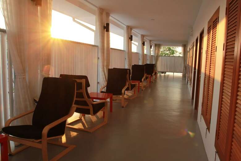 Hostal Barefeet Naturist Resort