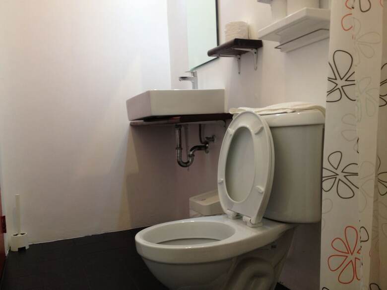 Hostal Barefeet Naturist Resort