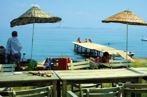 Hotel Oiki Beachcamp