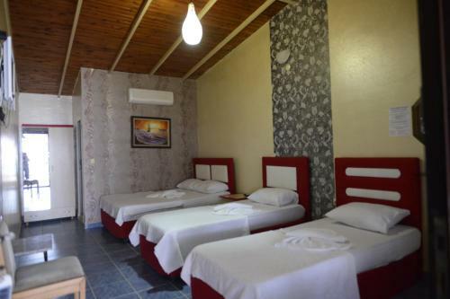Hotel Grand Ada Otel
