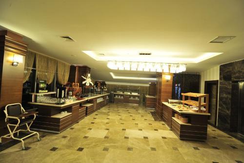 Grand Cenas Hotel