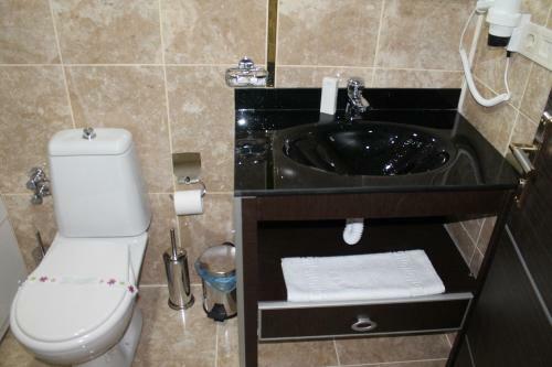Oz Cavusoglu Hotel