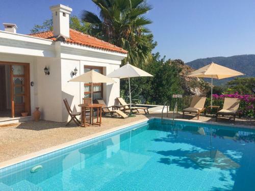Alanya Villa Sleeps 2 Pool Air Con Wifi