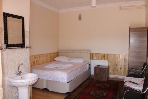 Hostal Sultan Pansion Bird Paradise