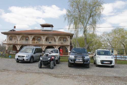 Hostal Sultan Pansion Bird Paradise